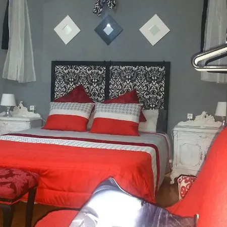Adrian's House Bed & Breakfast